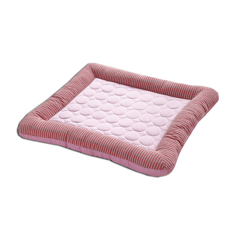 Plush Cooling Pet Pad - Sumptuous Ice Silk Mat for Summer Comfort - Woofcuties