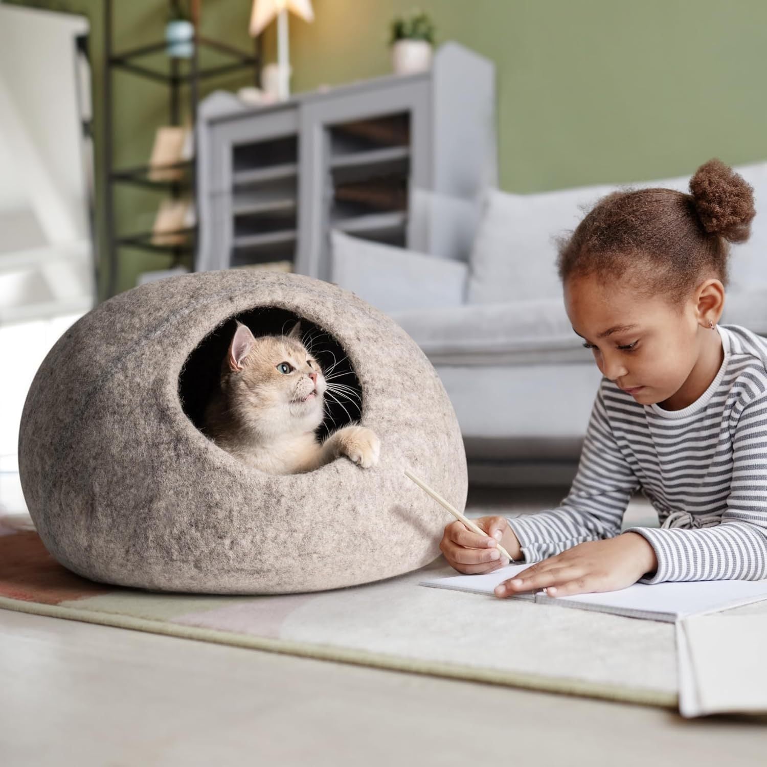 Luxurious Handmade Wool Cat Cave - Opulent Natural Haven for Indoor Cats - Woofcuties